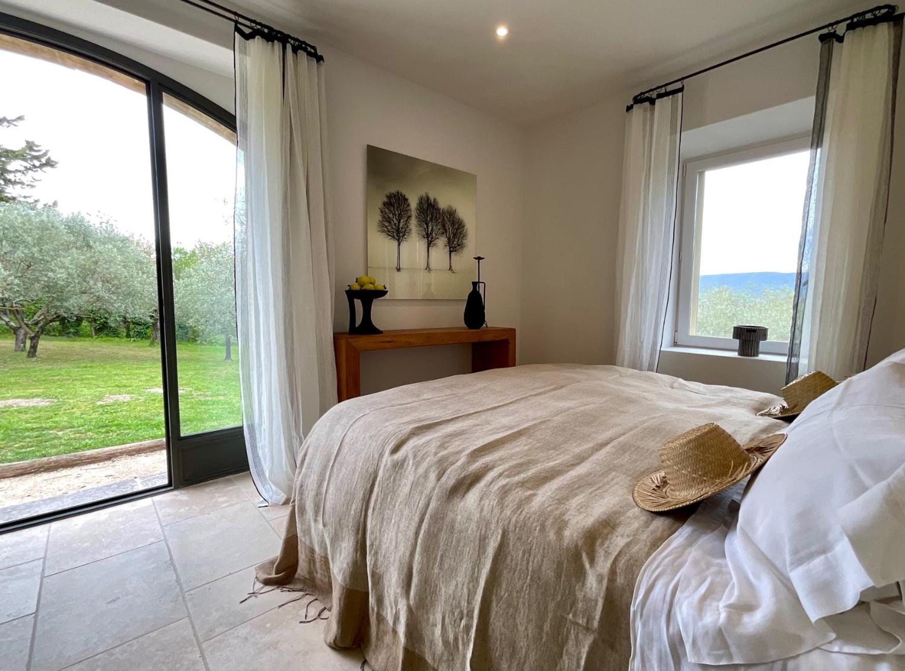 Provence Km28 Bed & Breakfast Горд Екстериор снимка