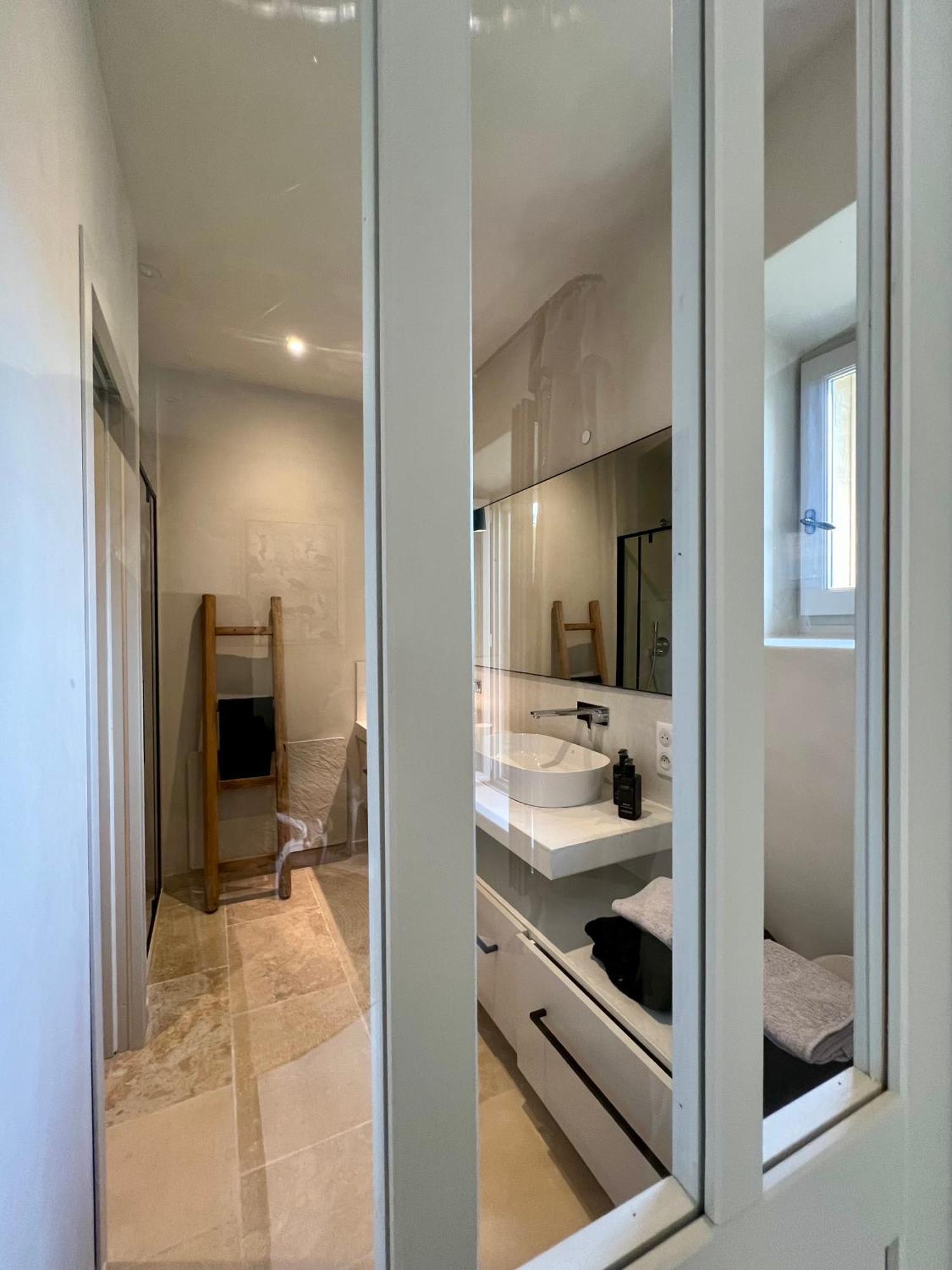 Provence Km28 Bed & Breakfast Горд Екстериор снимка