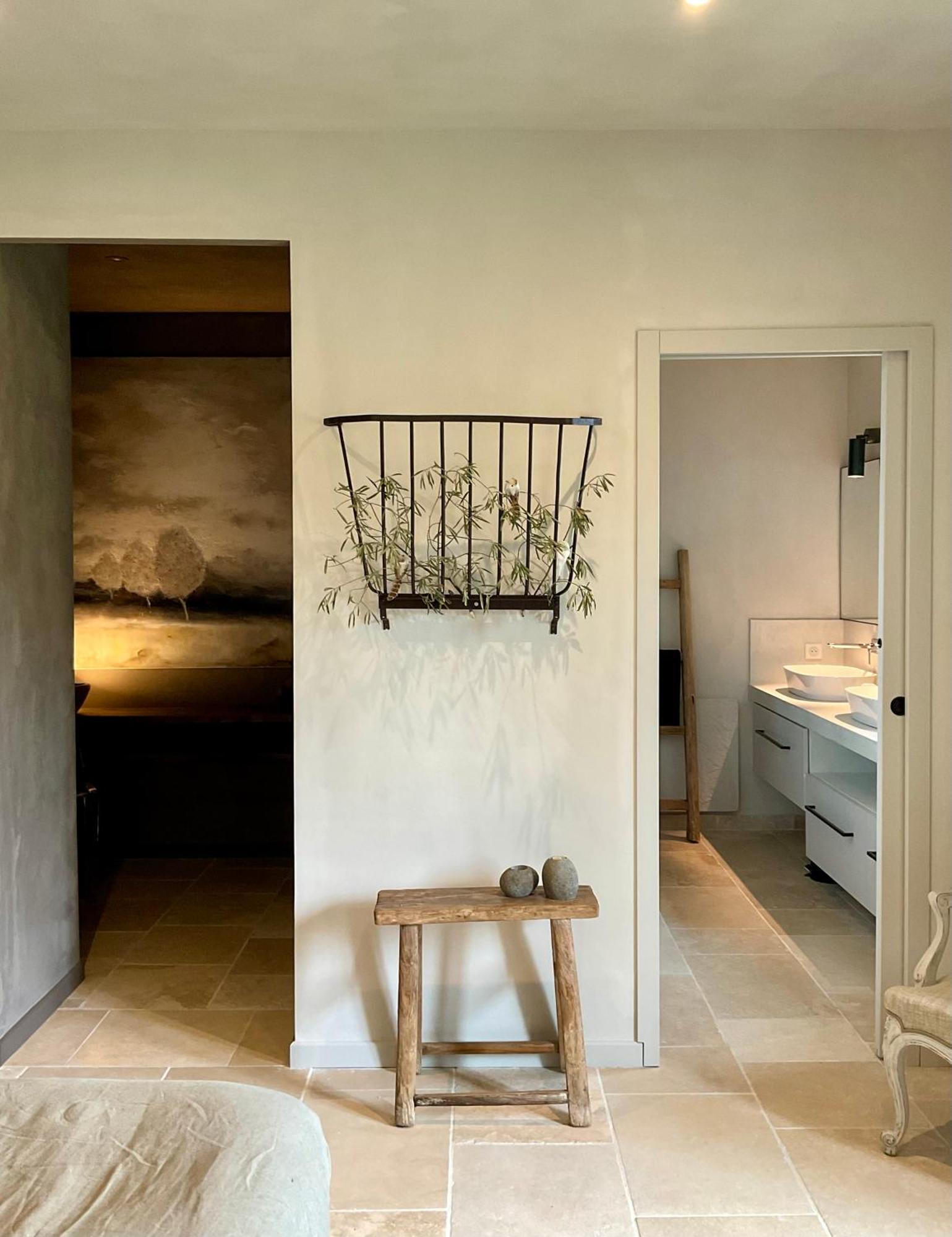 Provence Km28 Bed & Breakfast Горд Екстериор снимка