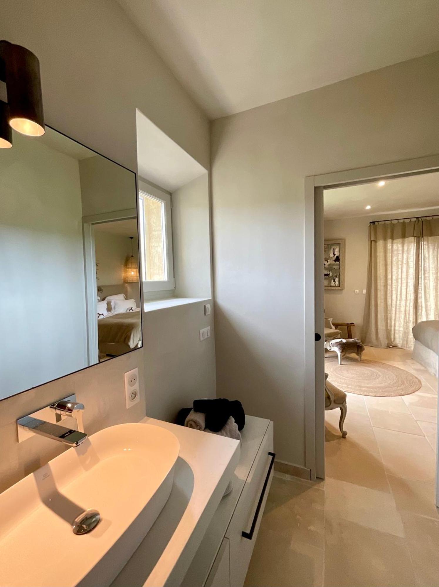 Provence Km28 Bed & Breakfast Горд Екстериор снимка